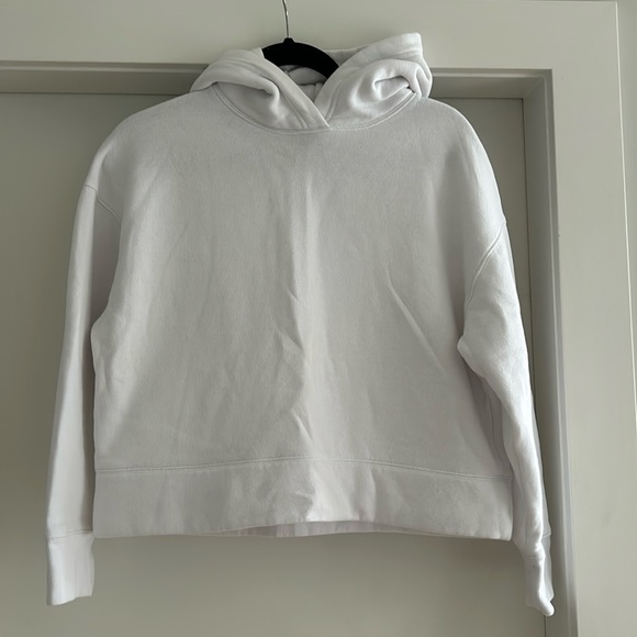 Zara Hoodie - Picture 1 of 3